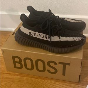 {Adidas} Yeezy Boost 350